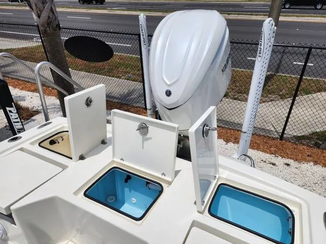 Slide: The Image of Pathfinder 2500 Hybrid 2025 - 14