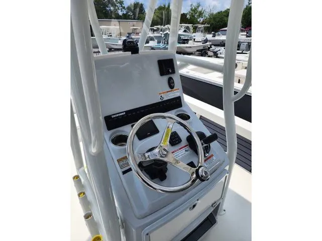 Slide: The Image of Pathfinder 2500 Hybrid 2025 - 20