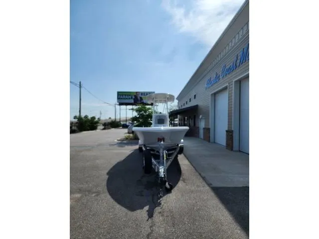 Slide: The Image of Pathfinder 2500 Hybrid 2025 - 5