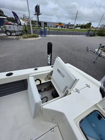 Slide: The Image of Pathfinder 2500 Hybrid 2026 - 12