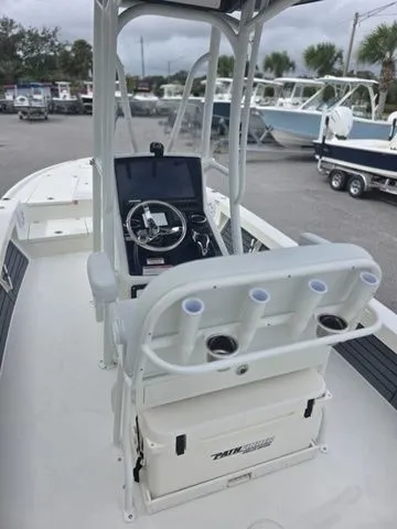 Slide: The Image of Pathfinder 2500 Hybrid 2026 - 16