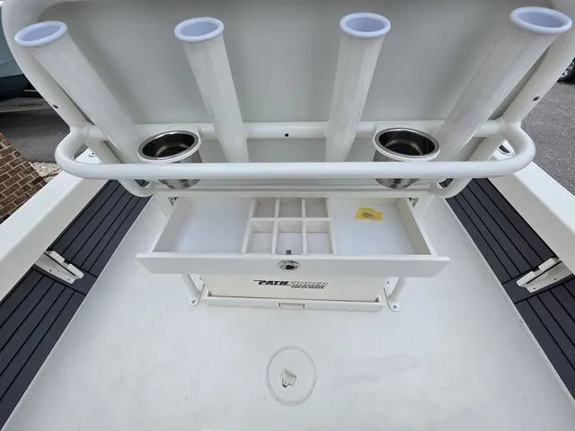 Slide: The Image of Pathfinder 2500 Hybrid 2026 - 18