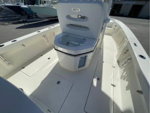 Slide: The Image of Pathfinder 2400 Open 2025 - 18