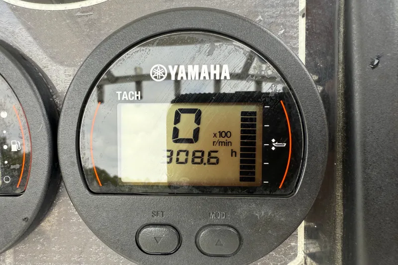 Slide: The Image of Yamaha tachometer on 2017 Sea Fox 226 Commander, displaying 308.6 hours. - 12