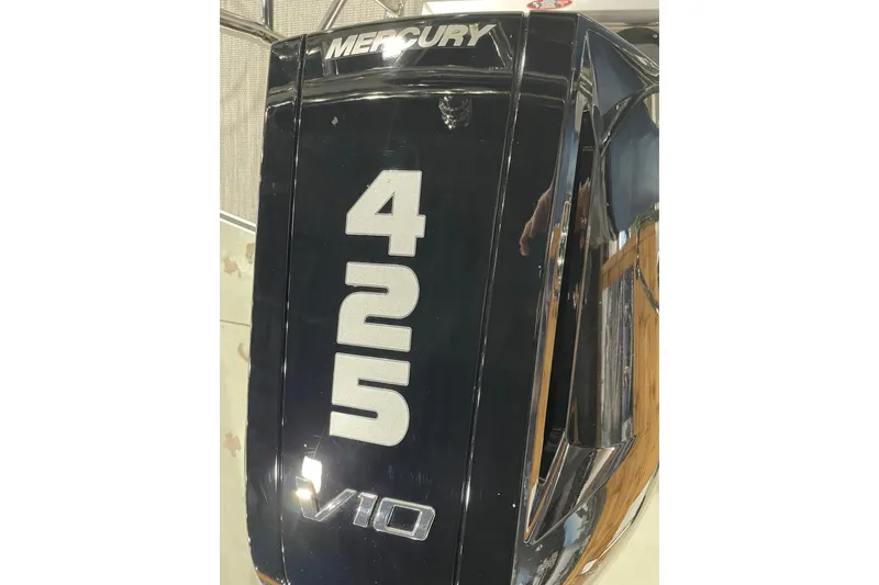 Slide: The Image of Mercury 425 V10 engine on 2026 Harris Grand Mariner SEL 250 boat. - 16