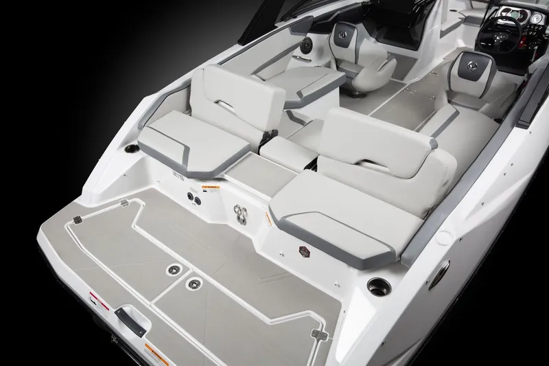 Slide: The Image of Scarab 215 SE 2026 - 9