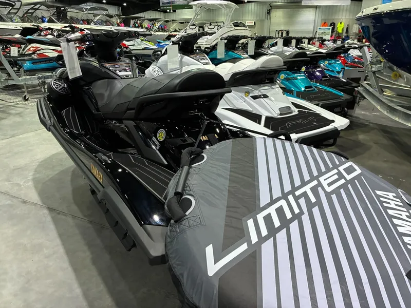 Slide: The Image of Yamaha FX Limited SVHO 2026 - 4