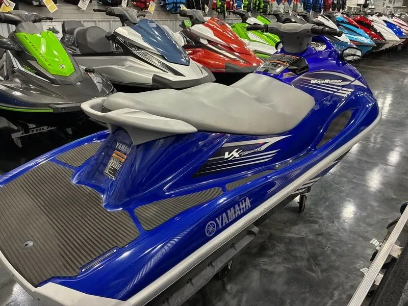 Slide: The Image of Yamaha VX™ Deluxe 2010 - 3