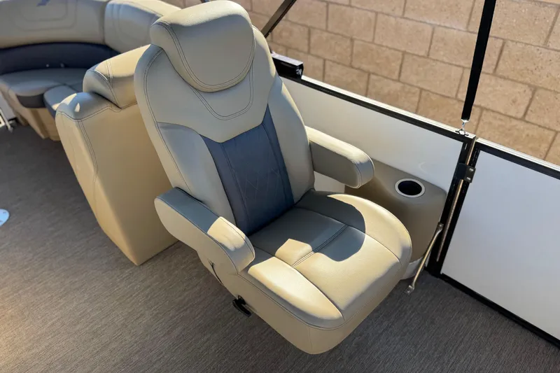 Slide: The Image of Luxurious seating in 2021 Starcraft SLS 3 boat, featuring plush leather upholstery. - 18