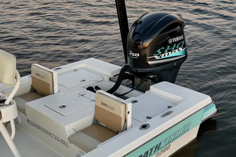 Slide: The Image of 2014 Pathfinder 2200 TRS boat with Yamaha VMAX 250 engine on calm water. - 22