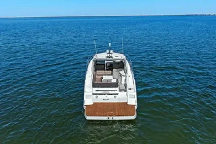 Slide: The Image of 2017 Galeon 385 Hts - Image 5 - 5