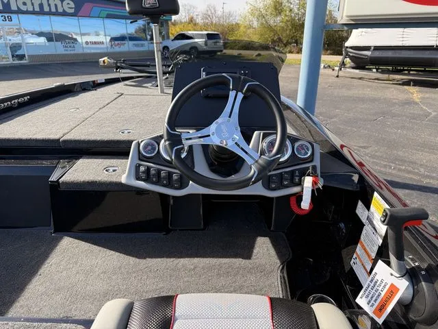 Slide: The Image of Ranger Z185 2026 - 5