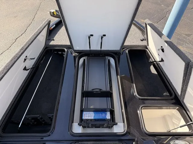 Slide: The Image of Ranger Z185 2026 - 7