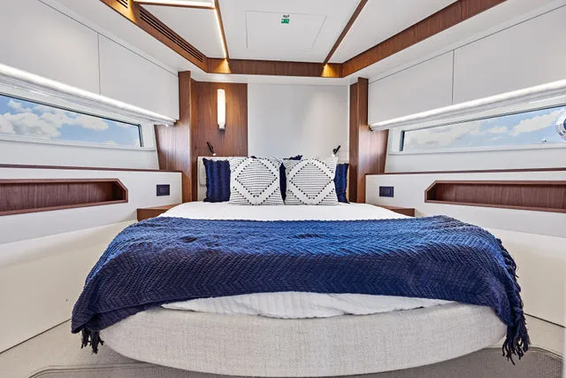 Slide: The Image of Azimut 72 2017 - 67