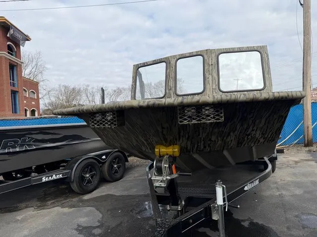 Slide: The Image of SeaArk 2072 MVJT Flatcat Jet 2026 - 4