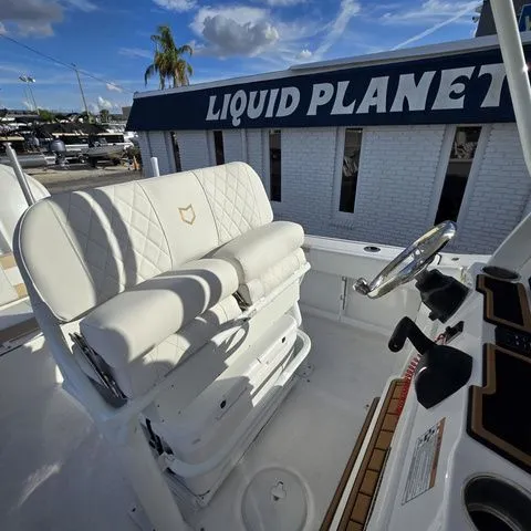 Slide: The Image of Sea Fox 248 Commander 2026 - 15