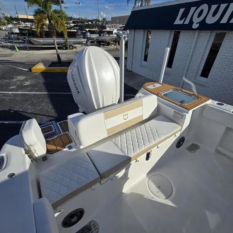 Slide: The Image of Sea Fox 248 Commander 2026 - 17