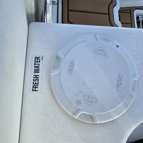 Slide: The Image of Sea Fox 248 Commander 2026 - 23