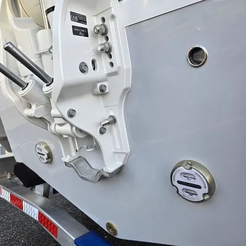 Slide: The Image of Sea Fox 248 Commander 2026 - 33