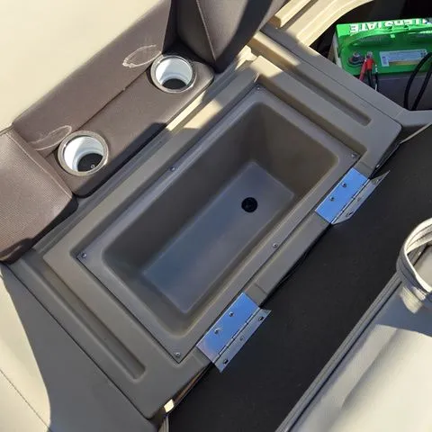 Slide: The Image of Bentley Pontoons Legacy Navigator 203 2026 - 17