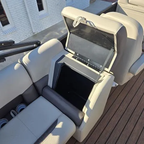 Slide: The Image of Bentley Pontoons Legacy Navigator 203 2026 - 18