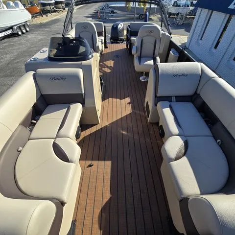 Slide: The Image of Bentley Pontoons Legacy Navigator 203 2026 - 6