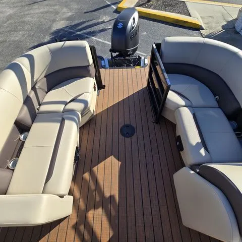 Slide: The Image of Bentley Pontoons Legacy Navigator 203 2026 - 8