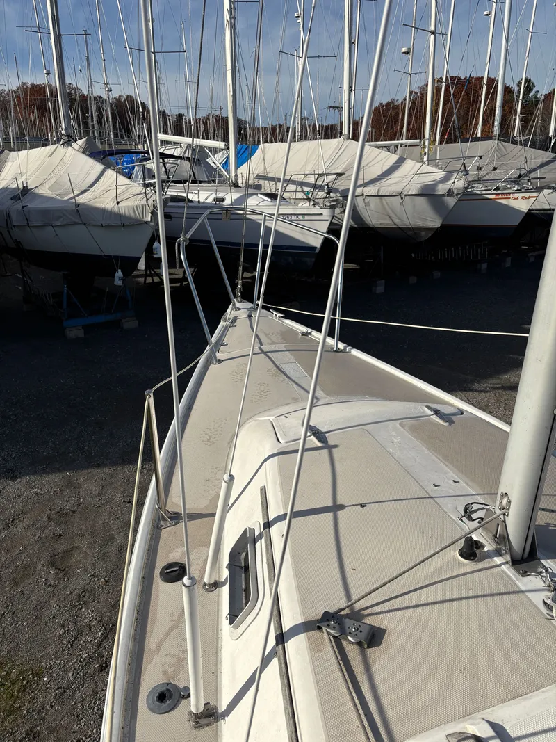 Slide: The Image of Catalina 25 1986 - 19