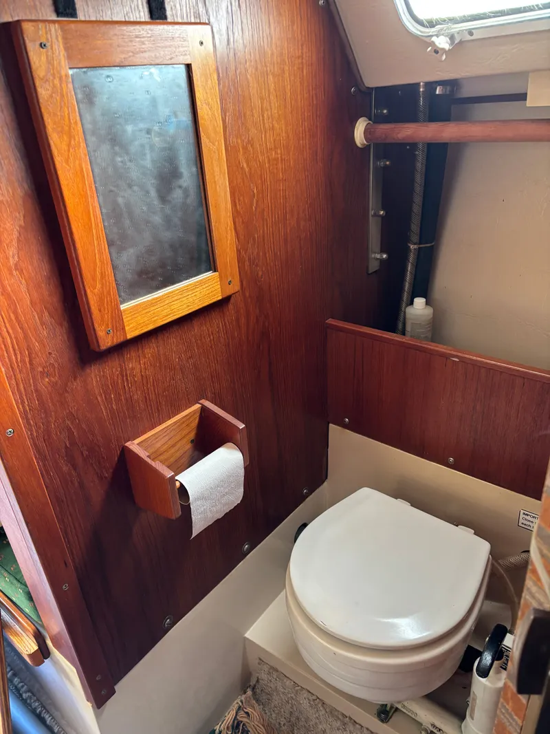 Slide: The Image of Catalina 25 1986 - 56