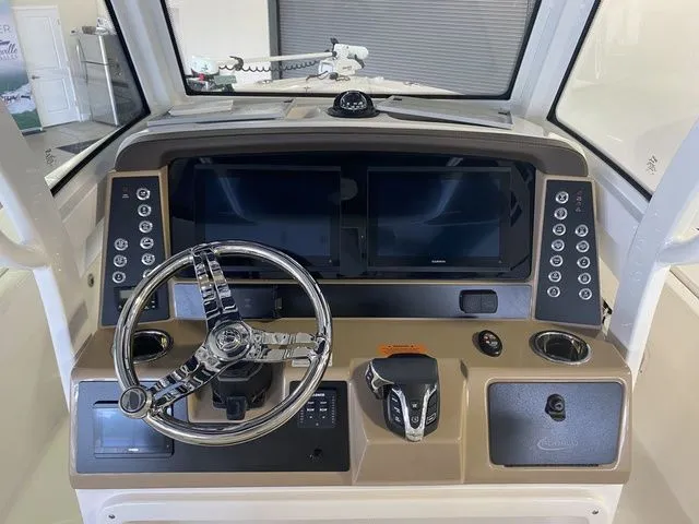 Slide: The Image of Robalo 266 Cayman 2026 - 22