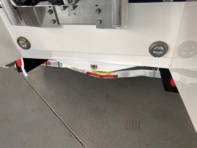 Slide: The Image of Robalo 266 Cayman 2026 - 39