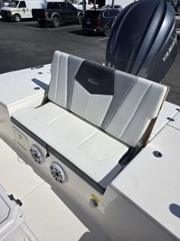 Slide: The Image of Robalo 246 Cayman 2023 - 10