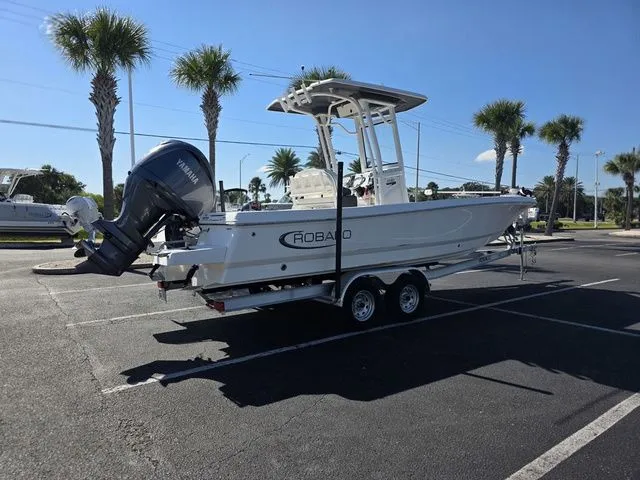 Slide: The Image of Robalo 246 Cayman 2023 - 5