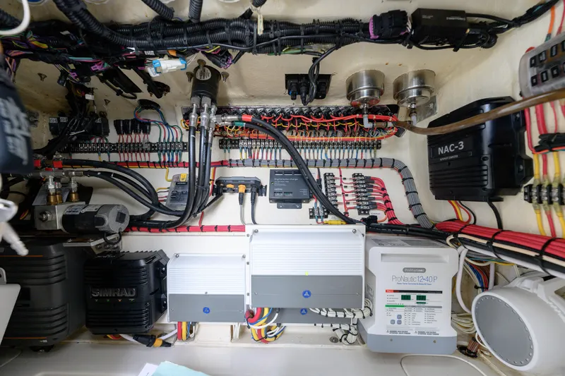 Slide: The Image of Electrical system of a 2017 SeaVee 390Z boat, showcasing wiring and components. - 10