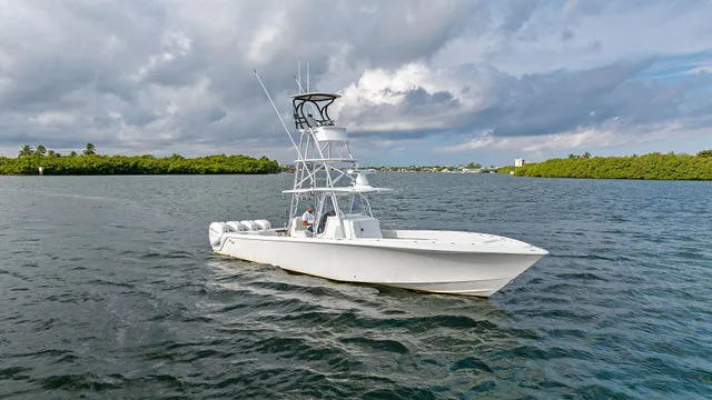 Slide: The Image of SeaVee 390Z 2017 - 16