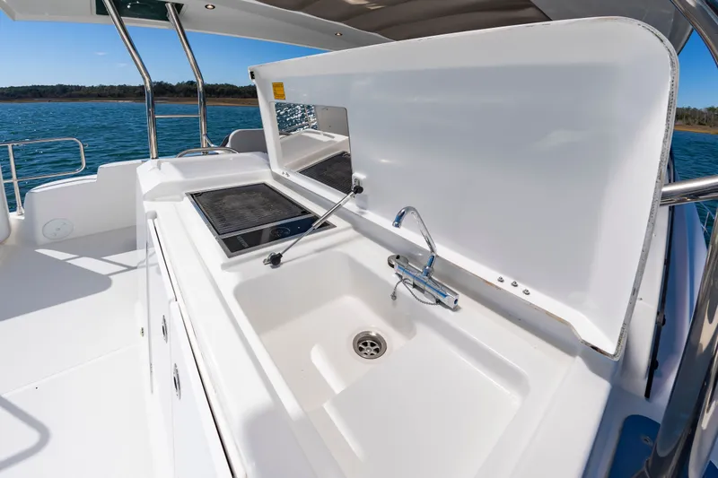 Slide: The Image of Beneteau Swift Trawler 48 2022 - 15