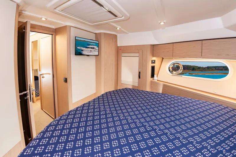 Slide: The Image of Beneteau Swift Trawler 48 2022 - 39