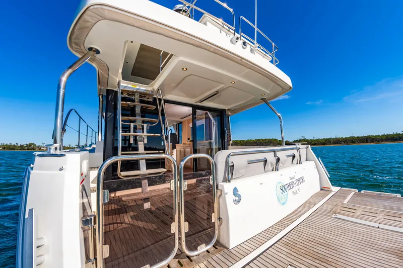 Slide: The Image of Beneteau Swift Trawler 48 2022 - 9