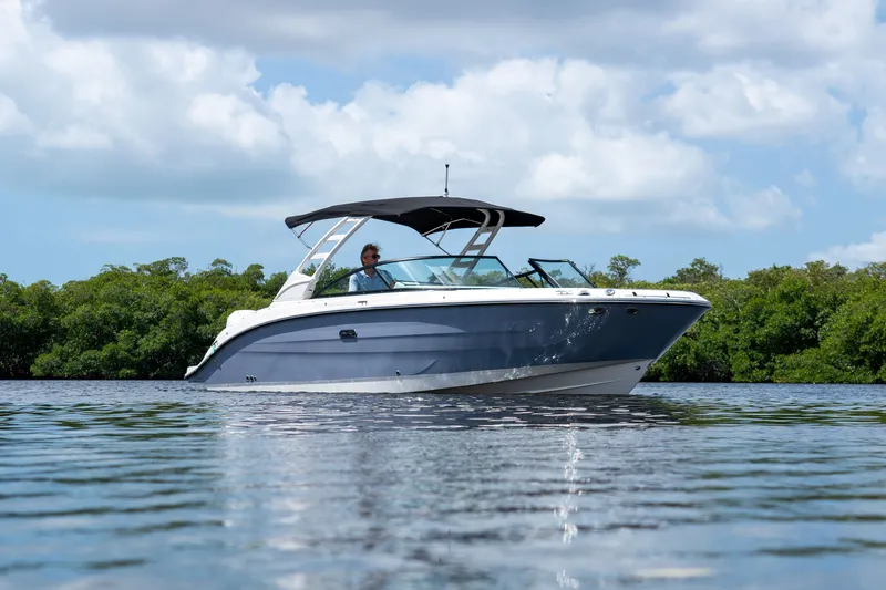 Slide: The Image of Sea Ray SDX 270 Outboard 2026 - 20