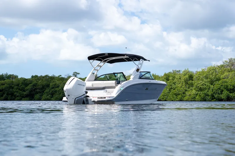 Slide: The Image of Sea Ray SDX 270 Outboard 2026 - 22