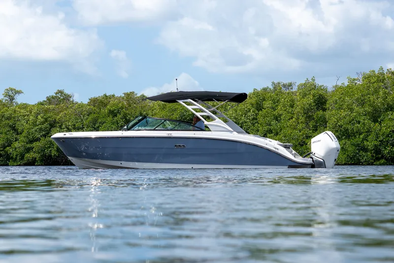 Slide: The Image of Sea Ray SDX 270 Outboard 2026 - 25