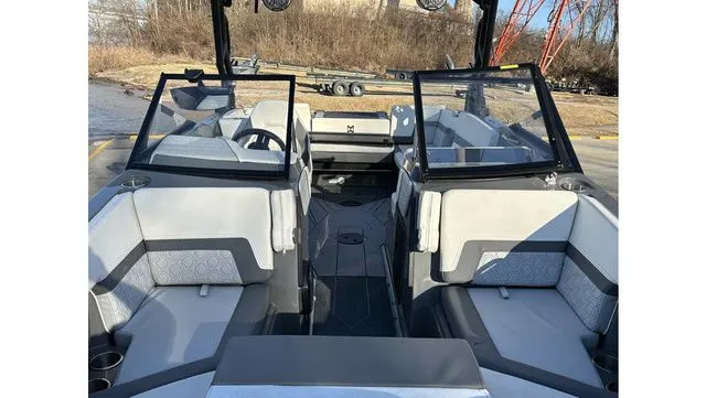 Slide: The Image of Heyday Wake Boats H22 2023 - 5