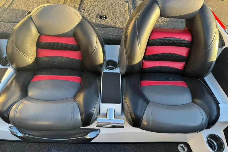 Slide: The Image of 2011 Nitro Z-9 DC boat seats with black and red upholstery. - 15