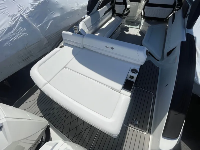 Slide: The Image of Sea Ray SLX 280 Outboard 2026 - 1