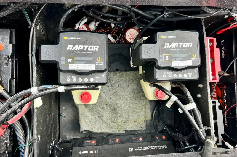 Slide: The Image of 2017 Ranger Z519 boat with Minn Kota Raptor shallow water anchors and wiring. - 24