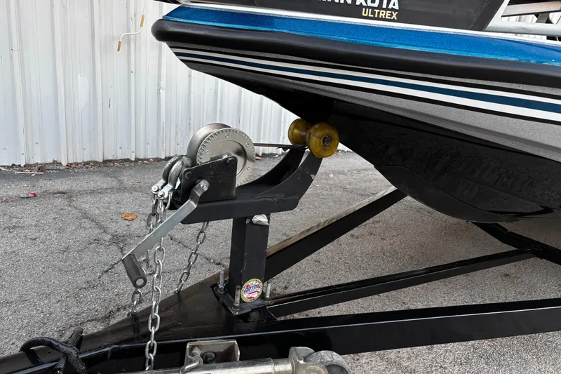 Slide: The Image of 2014 Skeeter ZX20 boat interior with dual seats, steering wheel, and lake view. - 27