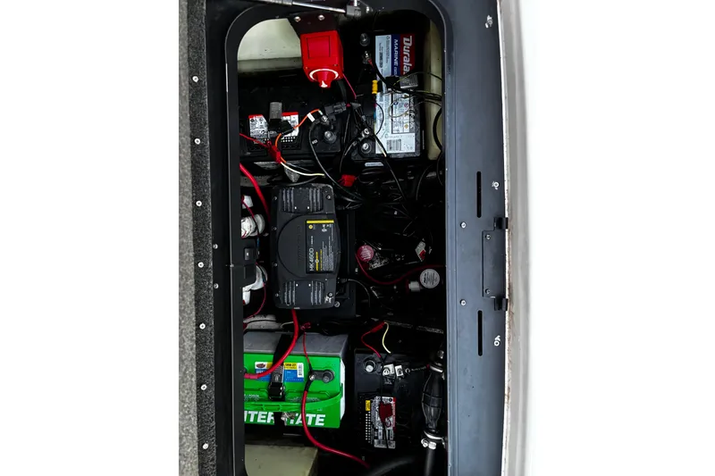 Slide: The Image of Livewell compartment in a 2014 Skeeter ZX20 boat with water inflow. - 51