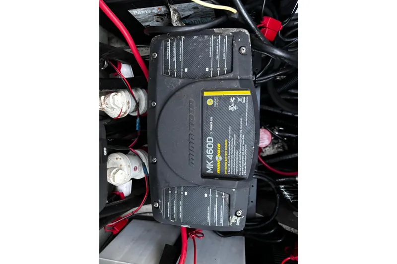 Slide: The Image of Livewell in 2014 Skeeter ZX20 boat with water inflow. - 52