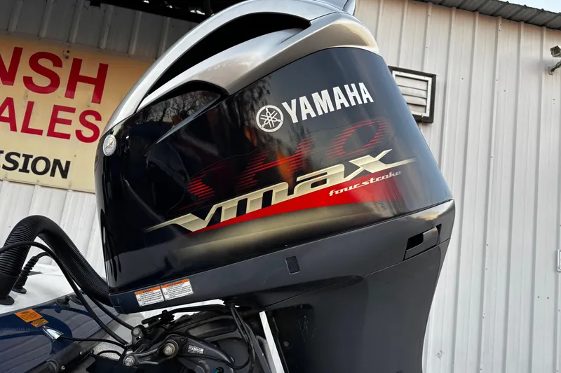 Slide: The Image of Livewell system in a 2014 Skeeter ZX20 boat, showing water flow and aeration. - 53