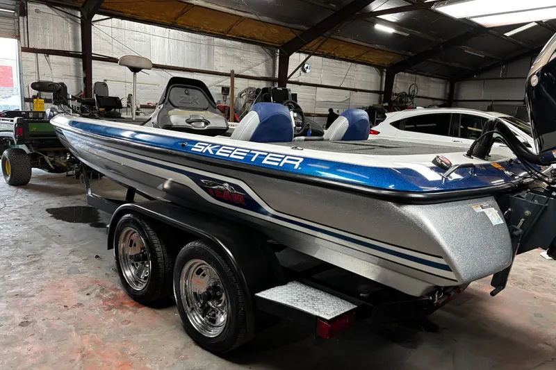 Slide: The Image of 2014 Skeeter ZX20 boat with Yamaha VMAX engine on trailer. - 8